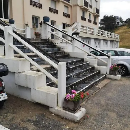 Appartement Studio De La Mer A Les Bains Donville-les-Bains